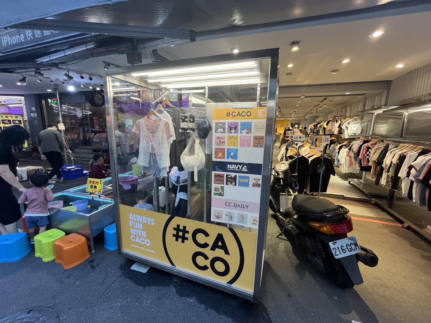 Large-format graphic display in commercial environment — lighting and viewing conditions for cold lamination film selection